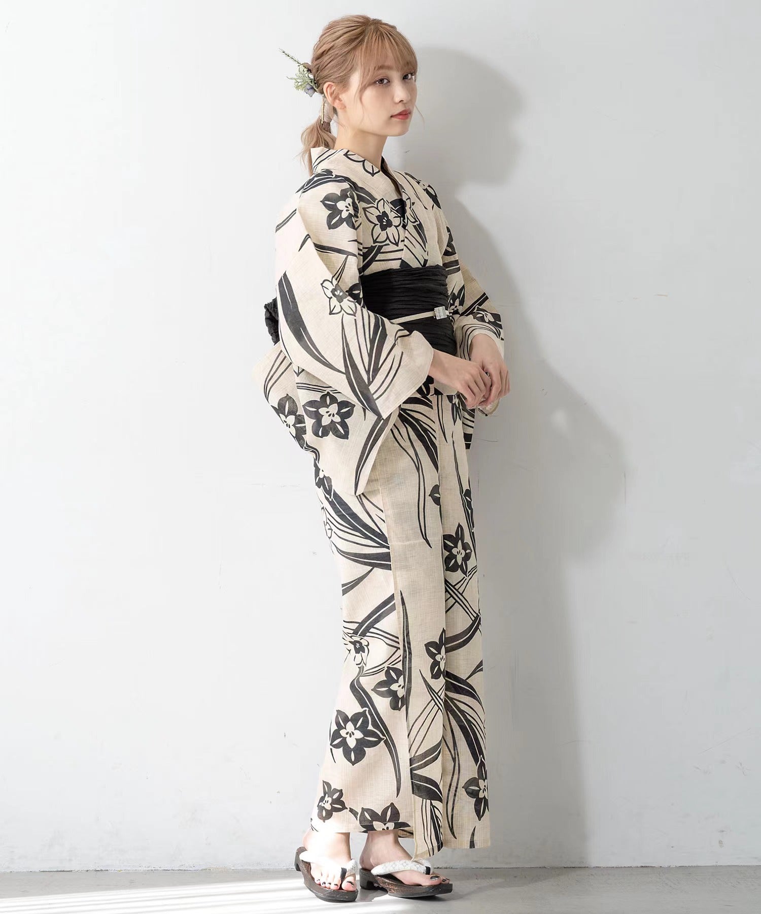 Women Kikyo Yukata Robe and Obi Belt Set