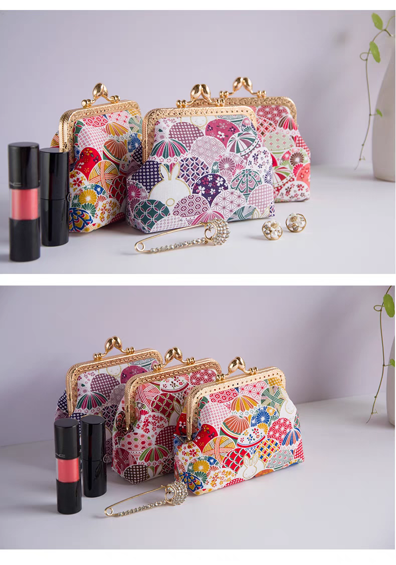Japanese Motifs Hiding Rabbit Coin Purse