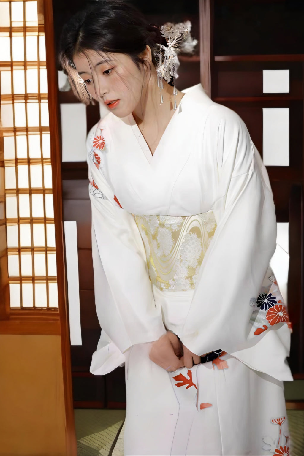 Women Daisy White Yukata and Obi Belt Set