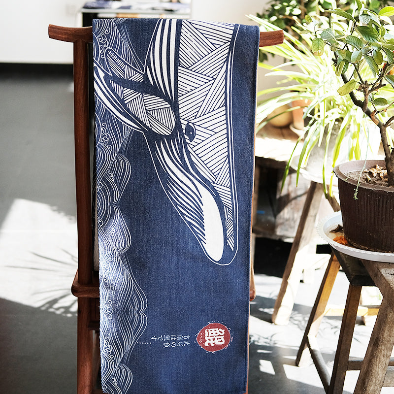 Japanese Table Runner [Whale]