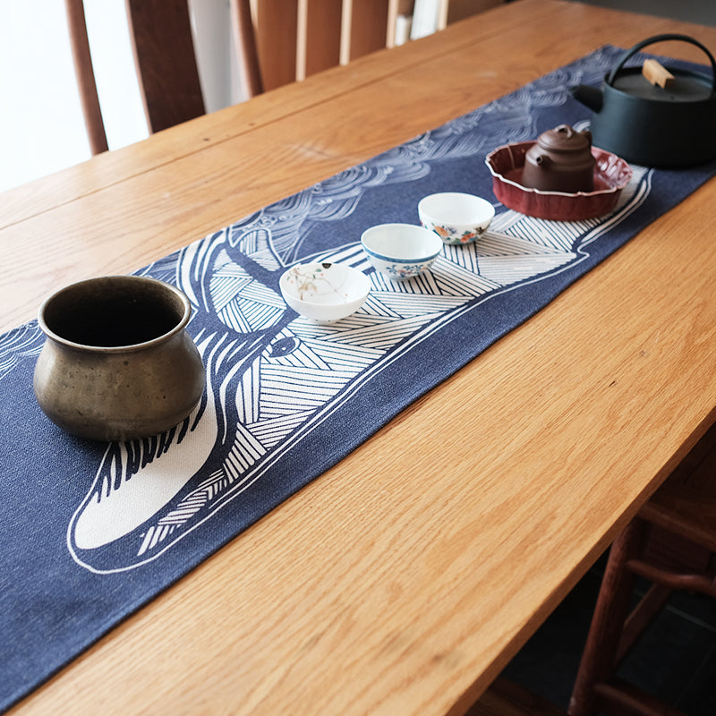 Japanese Table Runner [Whale]